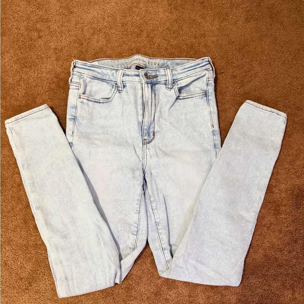 American Eagle Outfitters High Rise Light Wash Blue Jeans